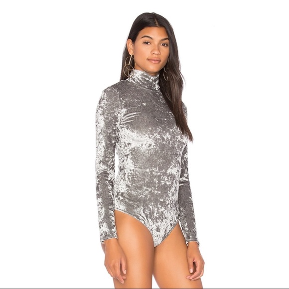 Revolve Central Park West OceanDrive Velvet Bodysuit Silver Size Extra Small NWT - Picture 3 of 12
